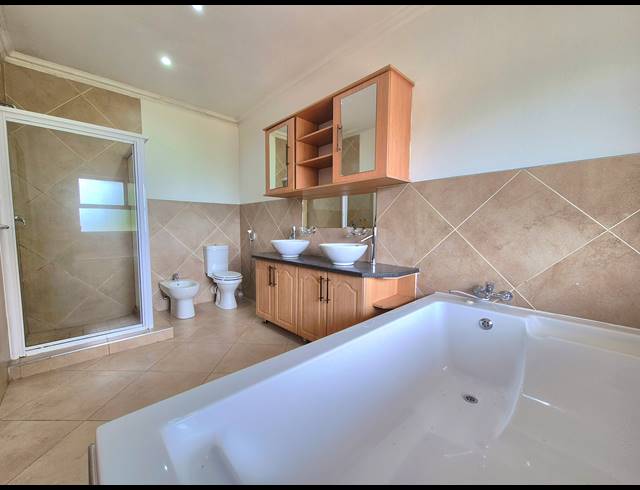 4 BEDROOM HOUSE FOR SALE IN EBOTSE GOLF ESTATE